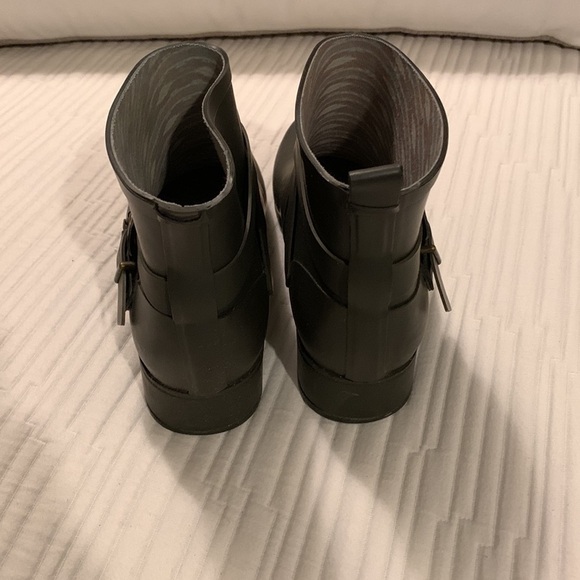 Lucky Brand Women’s Minimalist Ankle Rain Boots SZ 9 - Picture 3 of 13